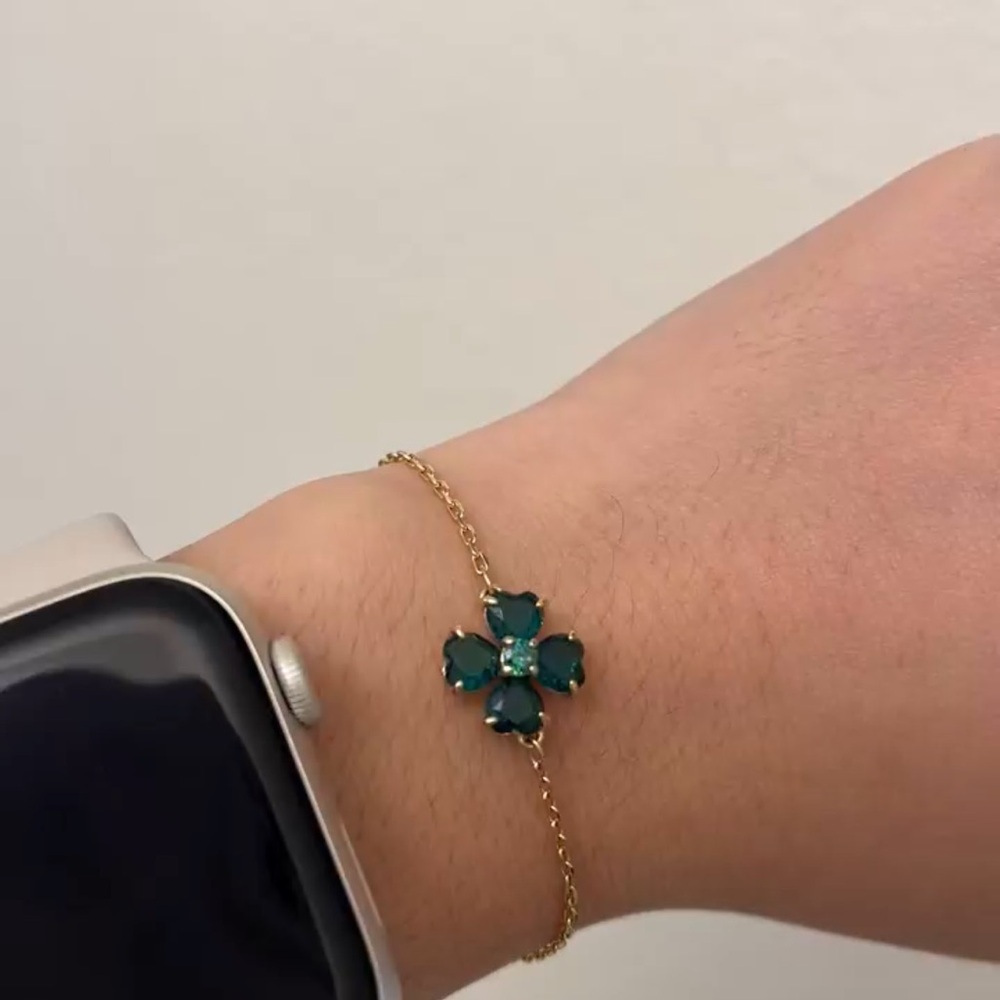 New Swarovski Idyllia Clover Gold and Green Floral Bracelet - Picture 6 of 6